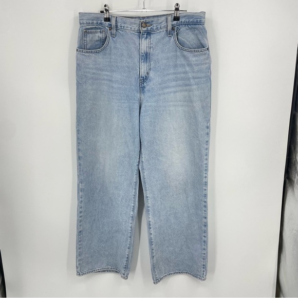 LEVI'S Womens High Waisted Straight Jeans Size 32  Style A0092-0002 light wash - Picture 1 of 11